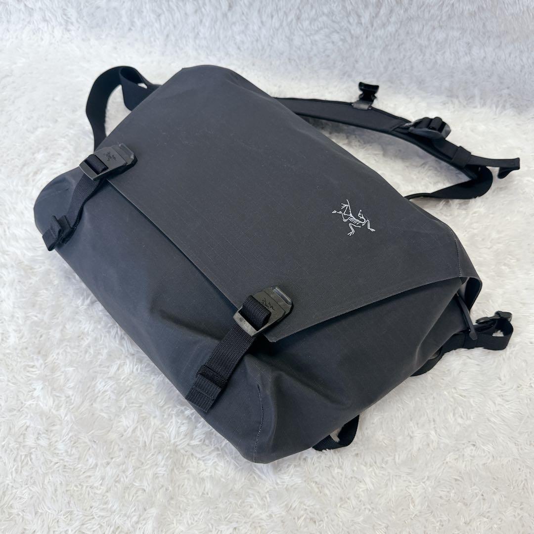 美品　ARC’TERYX GRANVILLE 10 COURIER BAG