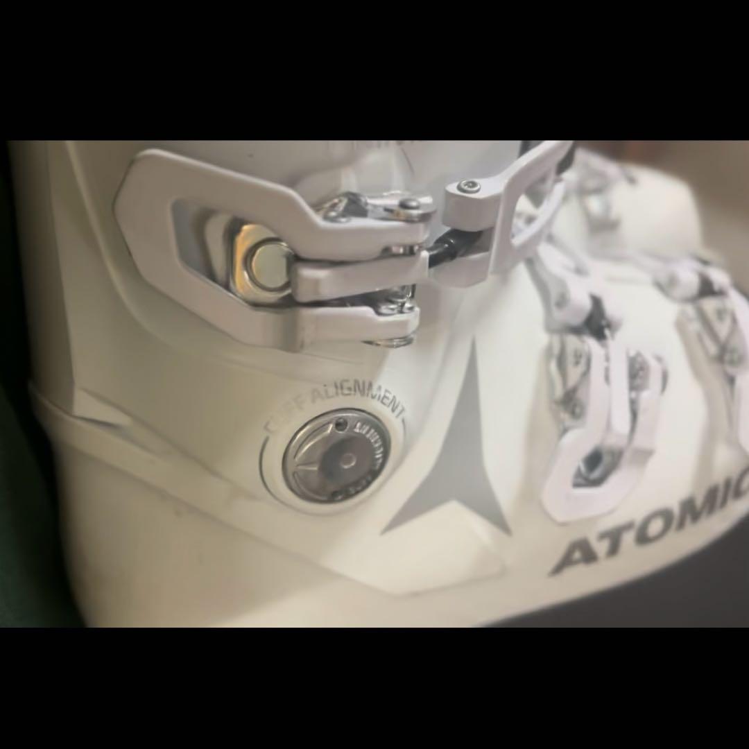 ATOMIC フリースキー　ブーツ