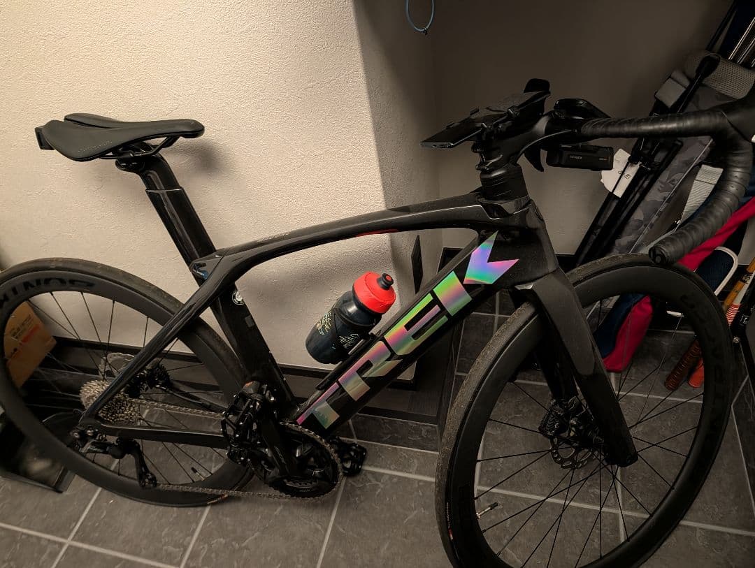 【期間限定値下げ】Madone SL 6 Di2 Gen 6 + 未使用備品一式