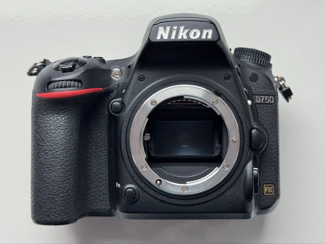 d*d様 Nikon ニコンD750 デジタル一眼レフカメラ　バッテリー　ストラ