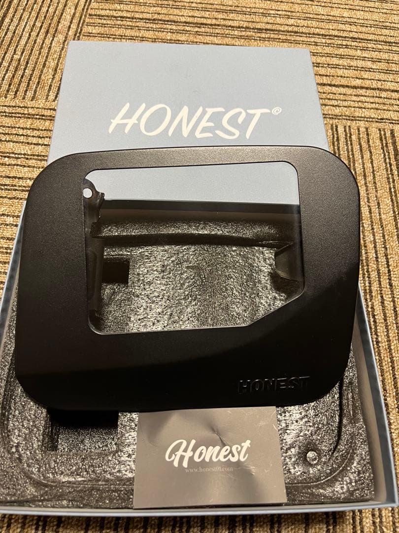 HONEST RAV4用ガラスリッド