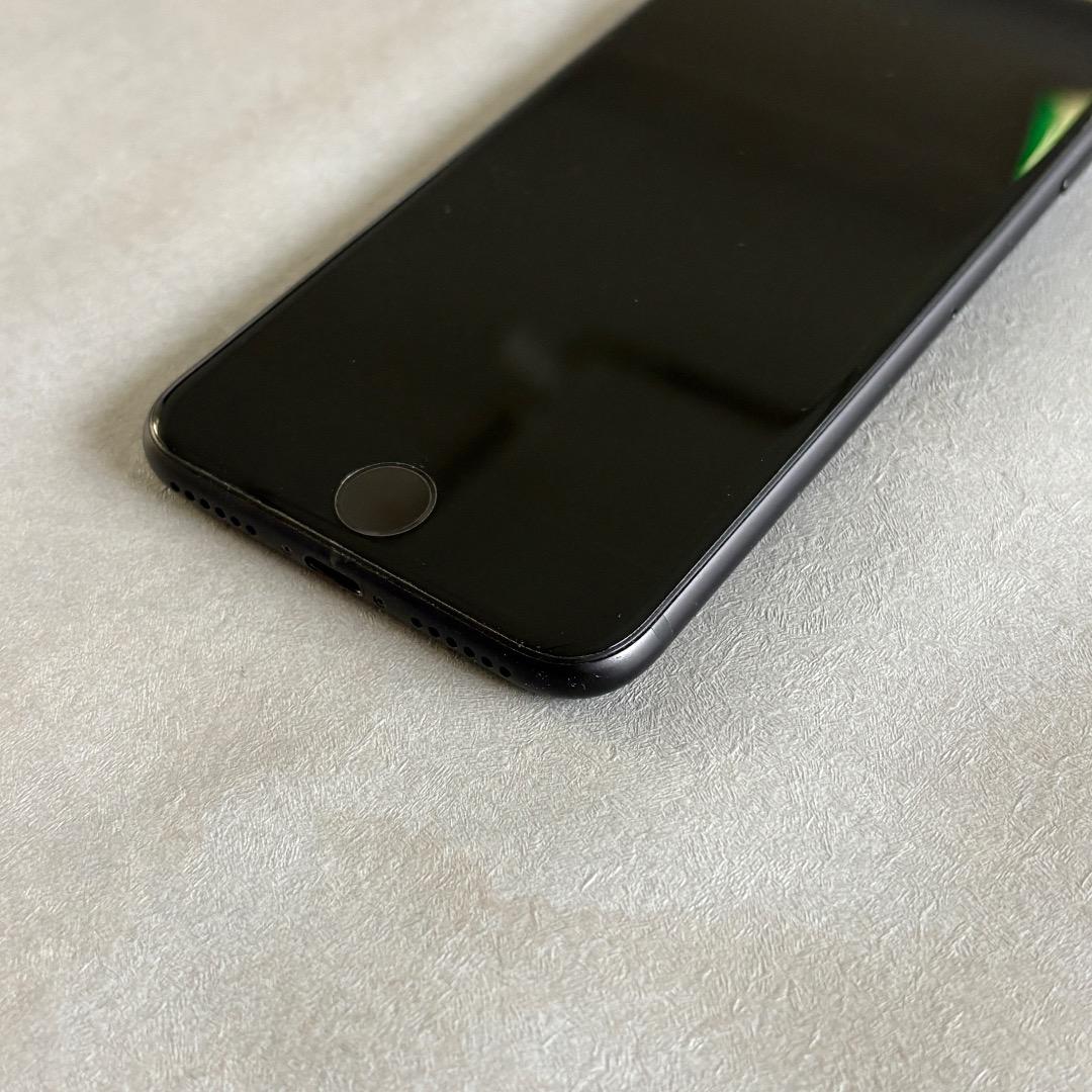 iPhone SE2 黒 256GB SIMフリー 香港版