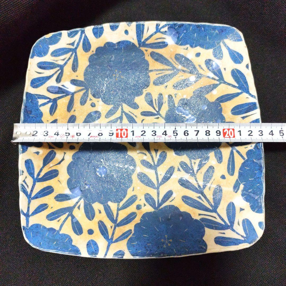 鹿児島睦さん　正方形　お皿