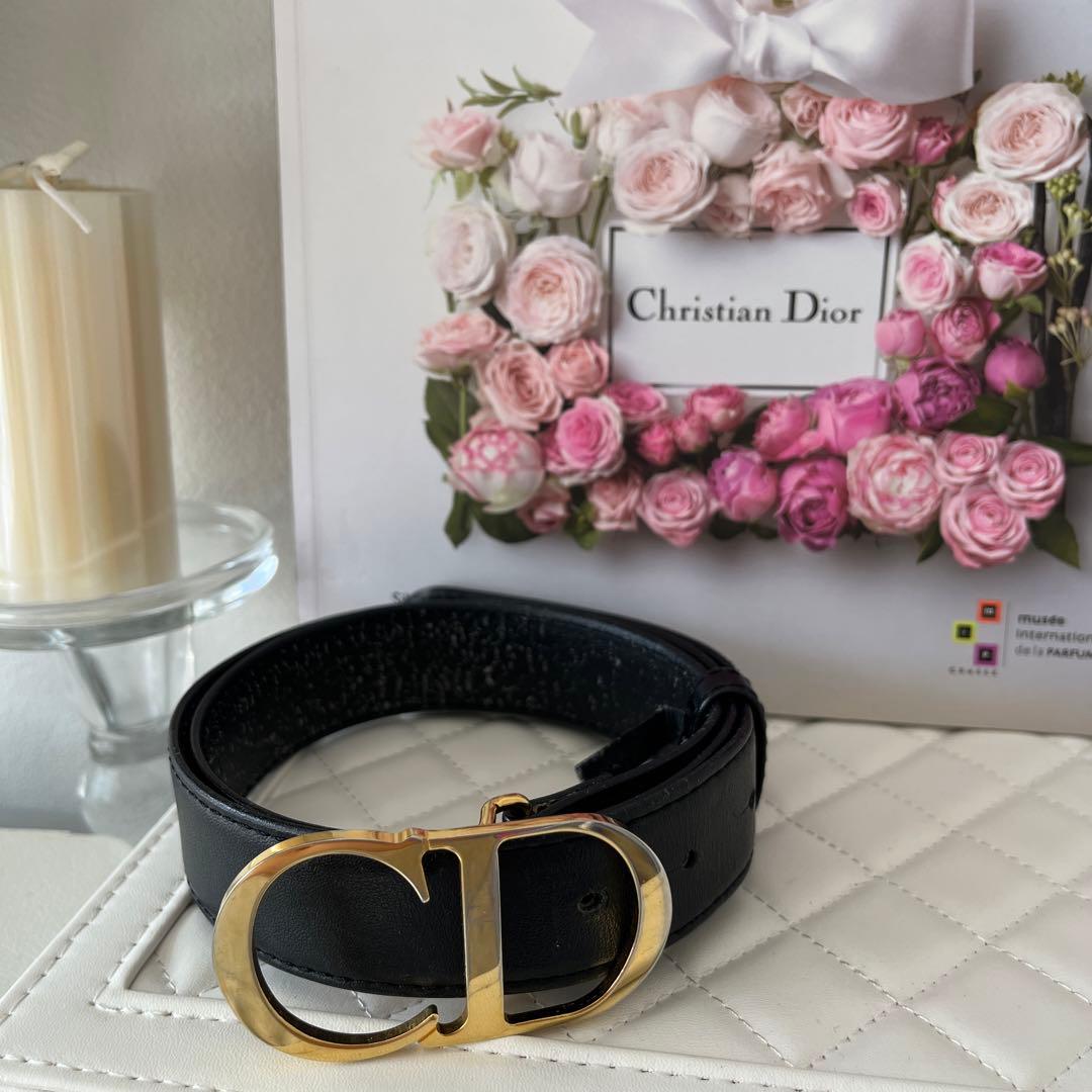 Christian Dior ベルト　ゴールドバックル　ゴールドロゴ　レザー