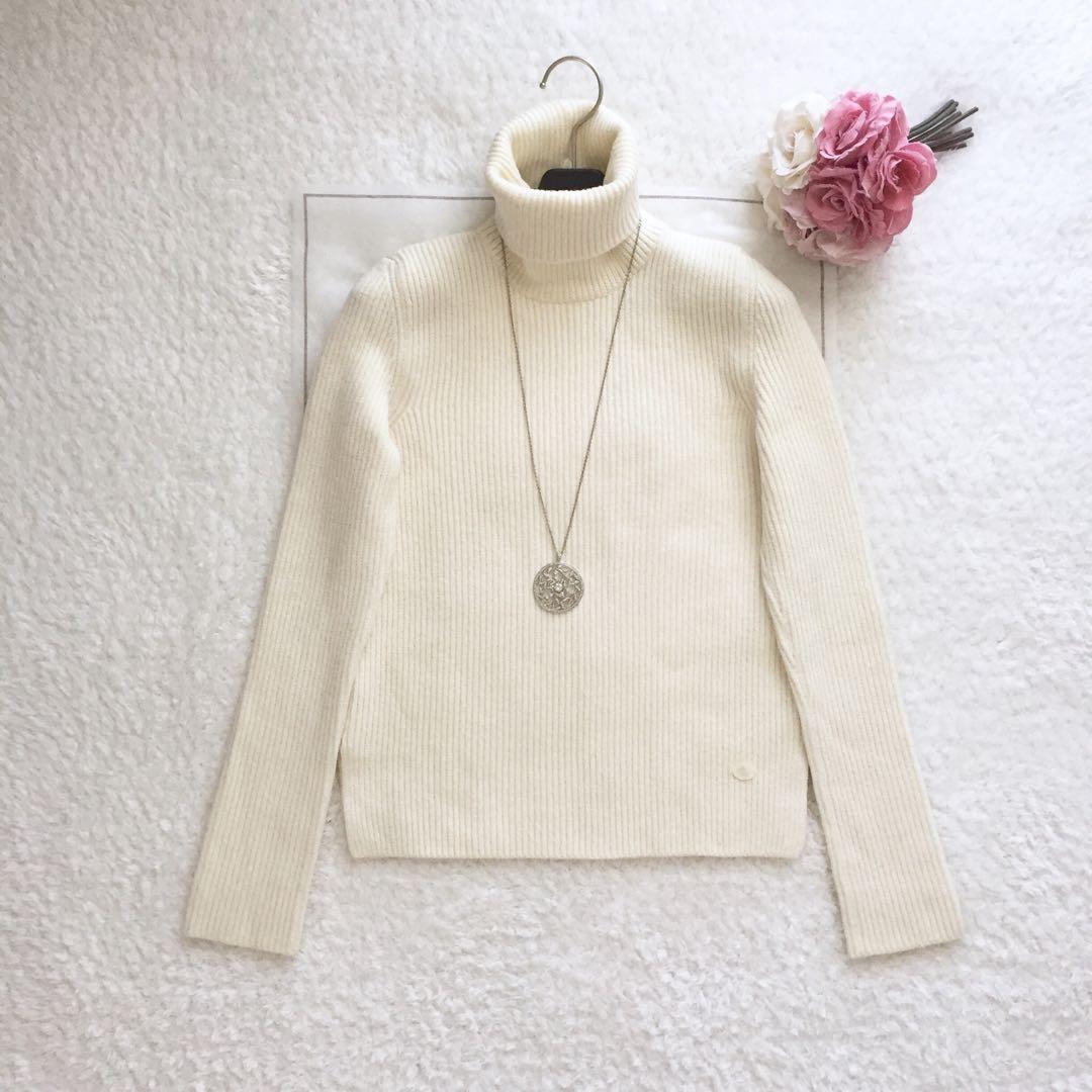 フォクシー　ニット　ロゴ付き　ホワイト