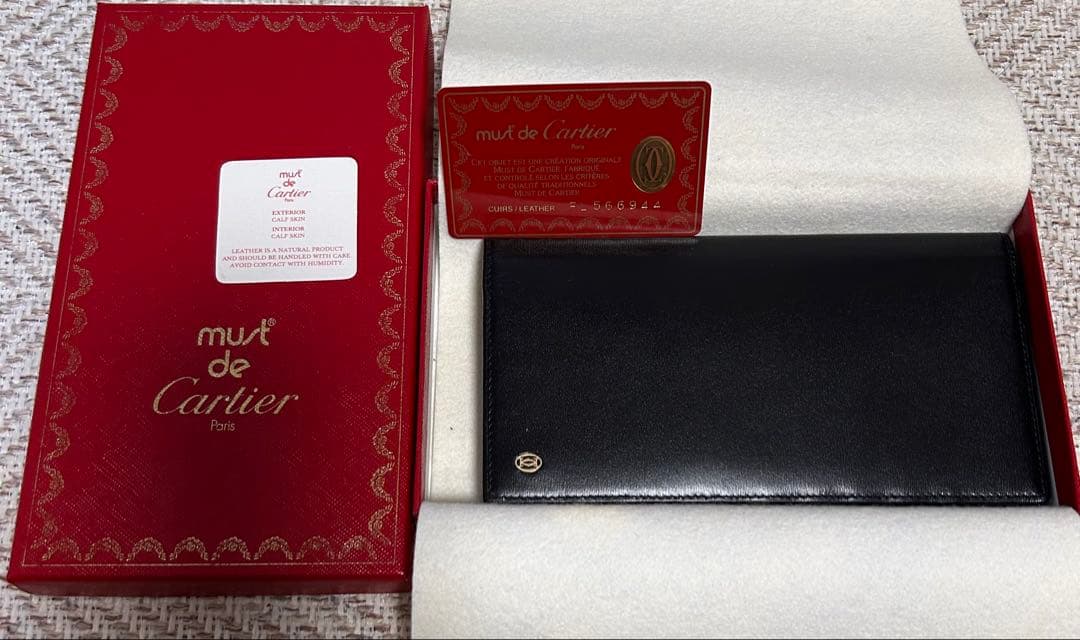 Cartier must de Cartier財布