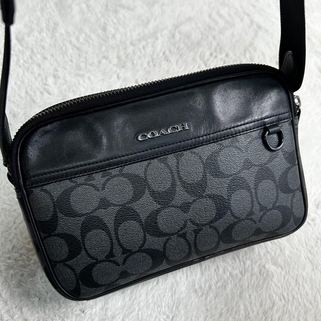 COACH ダブルファスナー　ショルダーバッグ レザー 斜め掛け シグネチャー