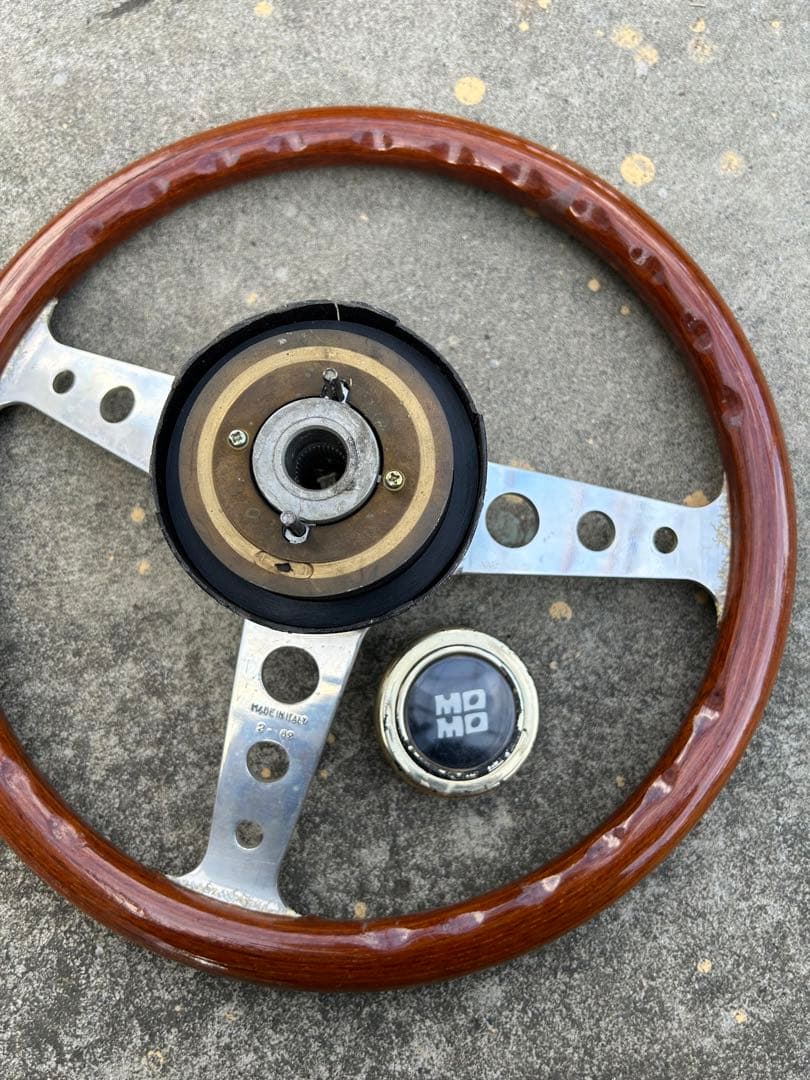 MOMO モモ　ステアリング　ハンドル　当時物