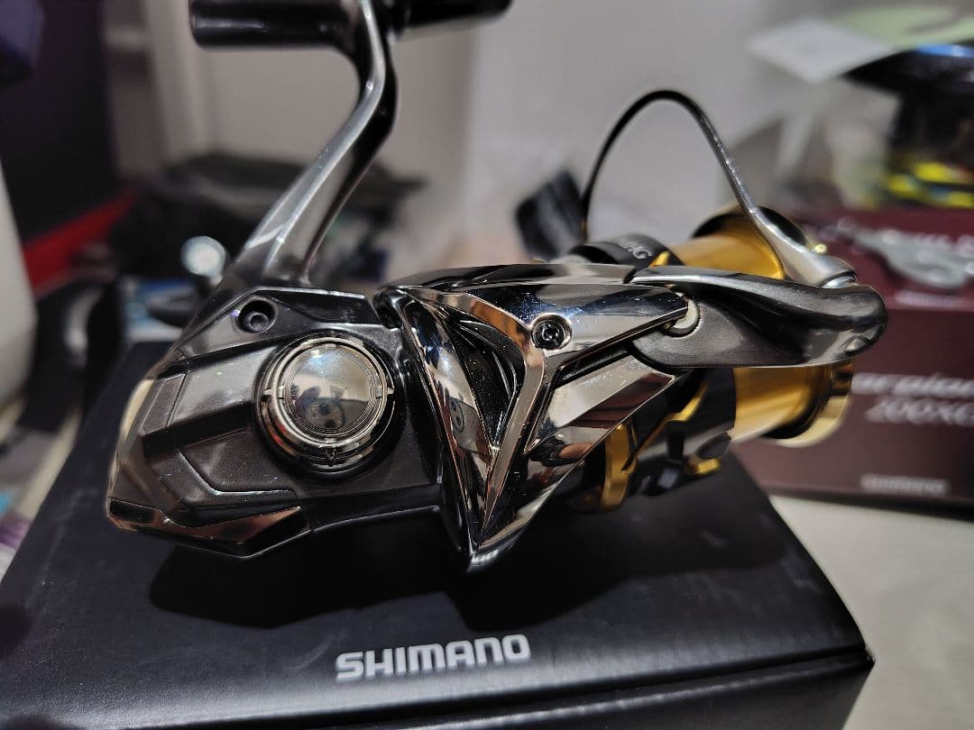 SHIMANO ツインパワー C3000MHG スピニングリール