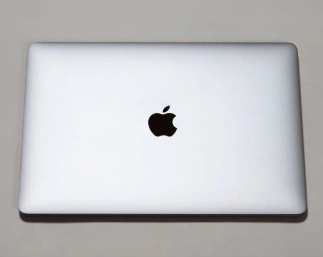 MacBook Pro 13.3 スペースグレイ 8GB 256GB