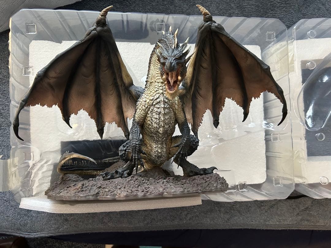 モンスターハンター 黒龍 ミラボレアス クリエーターズモデル フィギュア