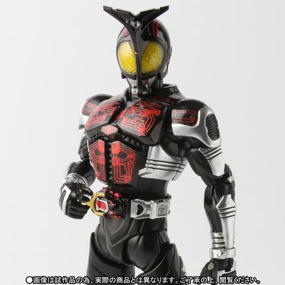 ユ*ウ様 新品匿名送料込 真骨彫S.H.Figuarts 仮面ライダーダークカブ