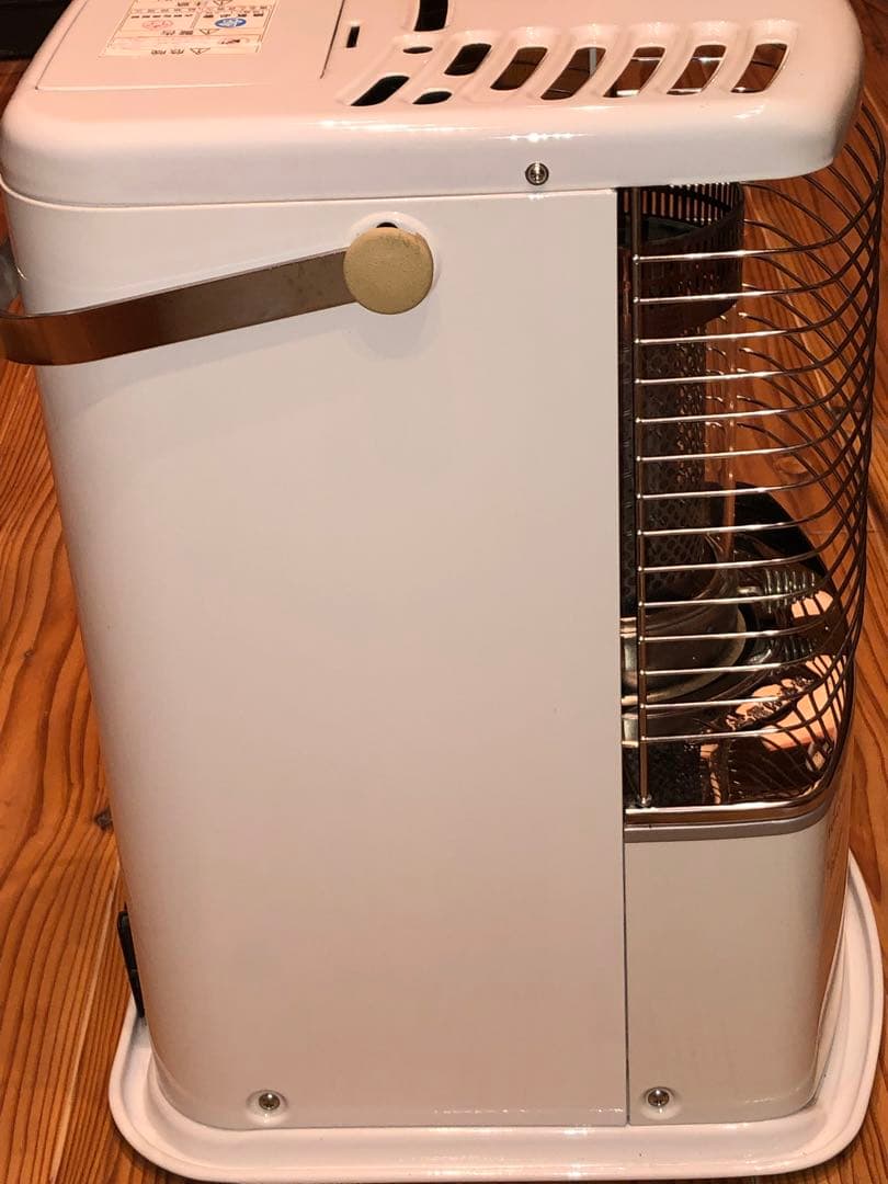 トヨトミ ポンパ 石油ストーブ ホワイト