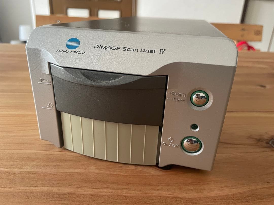 Konica Minolta DiMAGE Scan Dual IV 本体