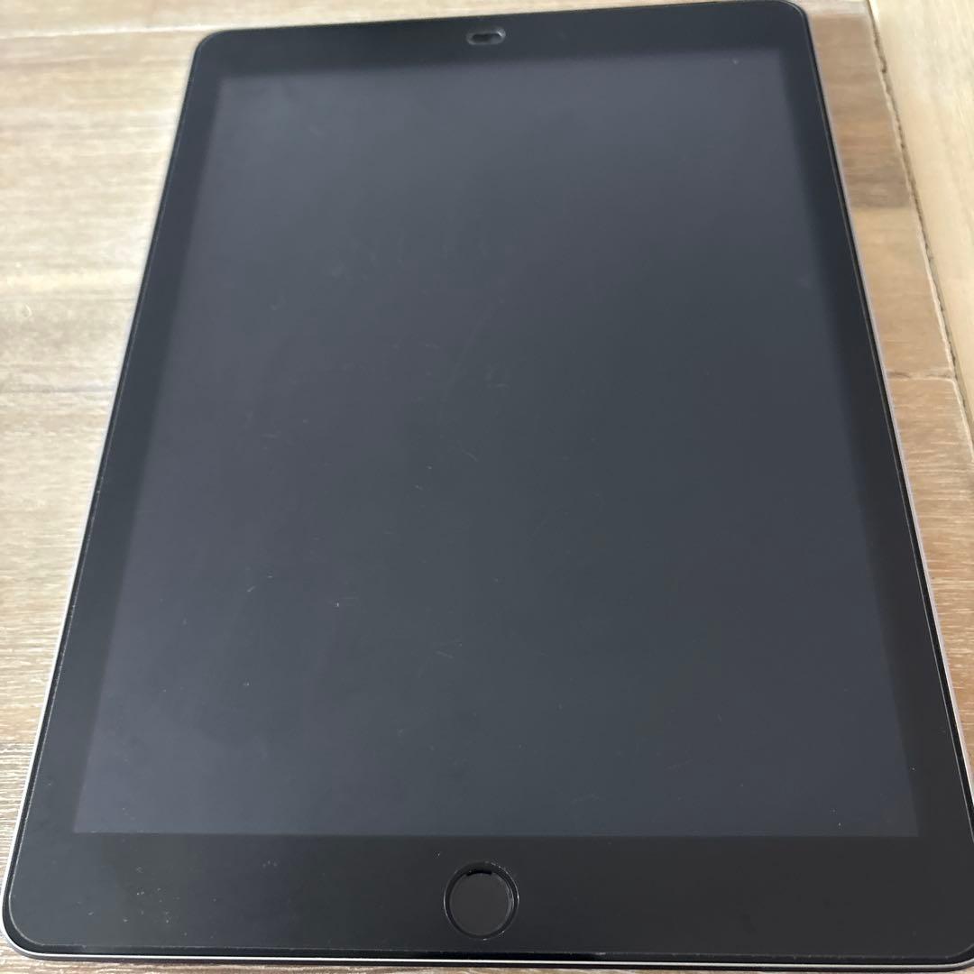 iPad 第6世代 128GB シルバー