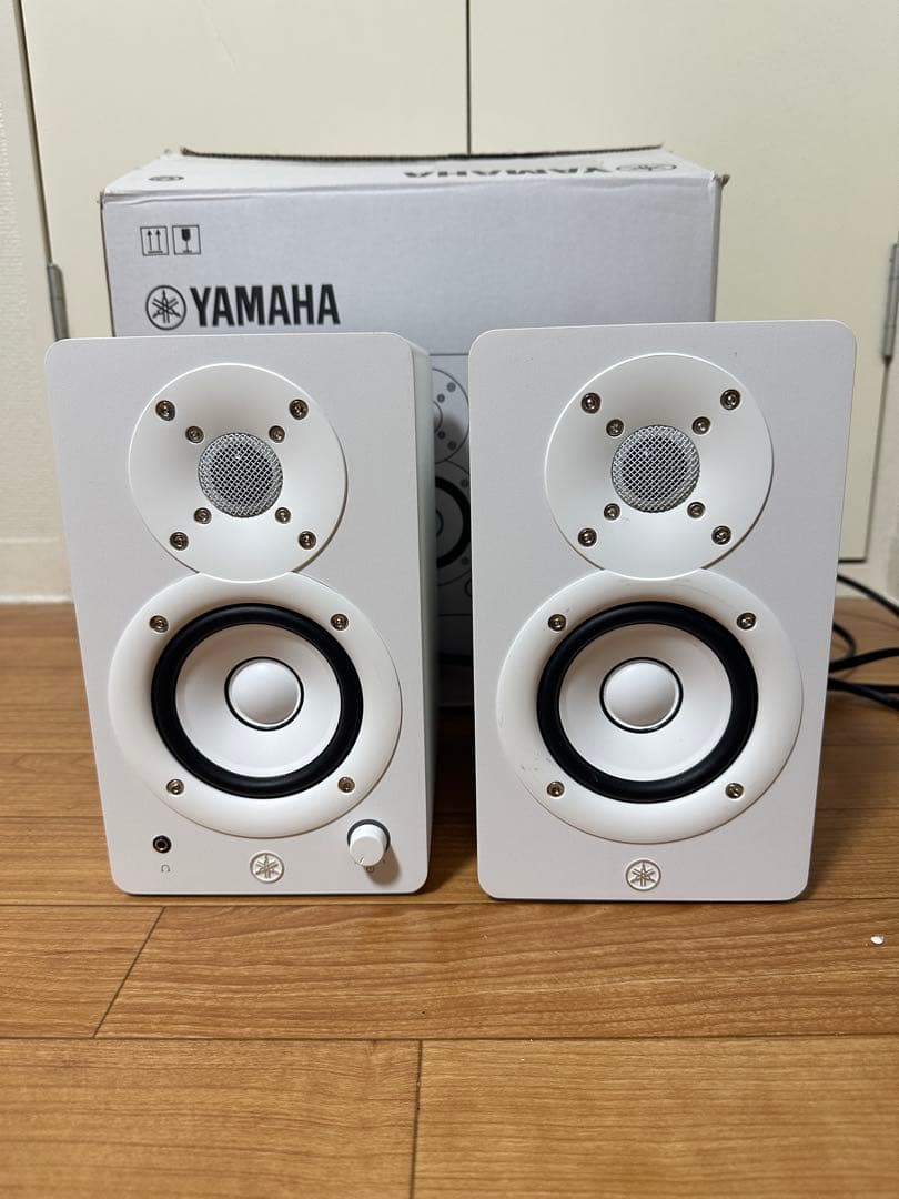 YAMAHA ヤマハ HS3W パワードスタジオモニター　モニタースピーカー
