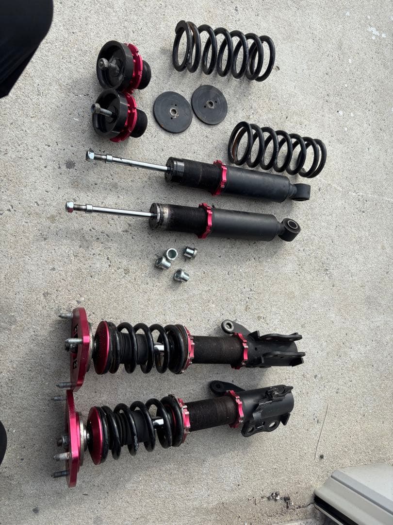 zvw50 プリウス　車高調