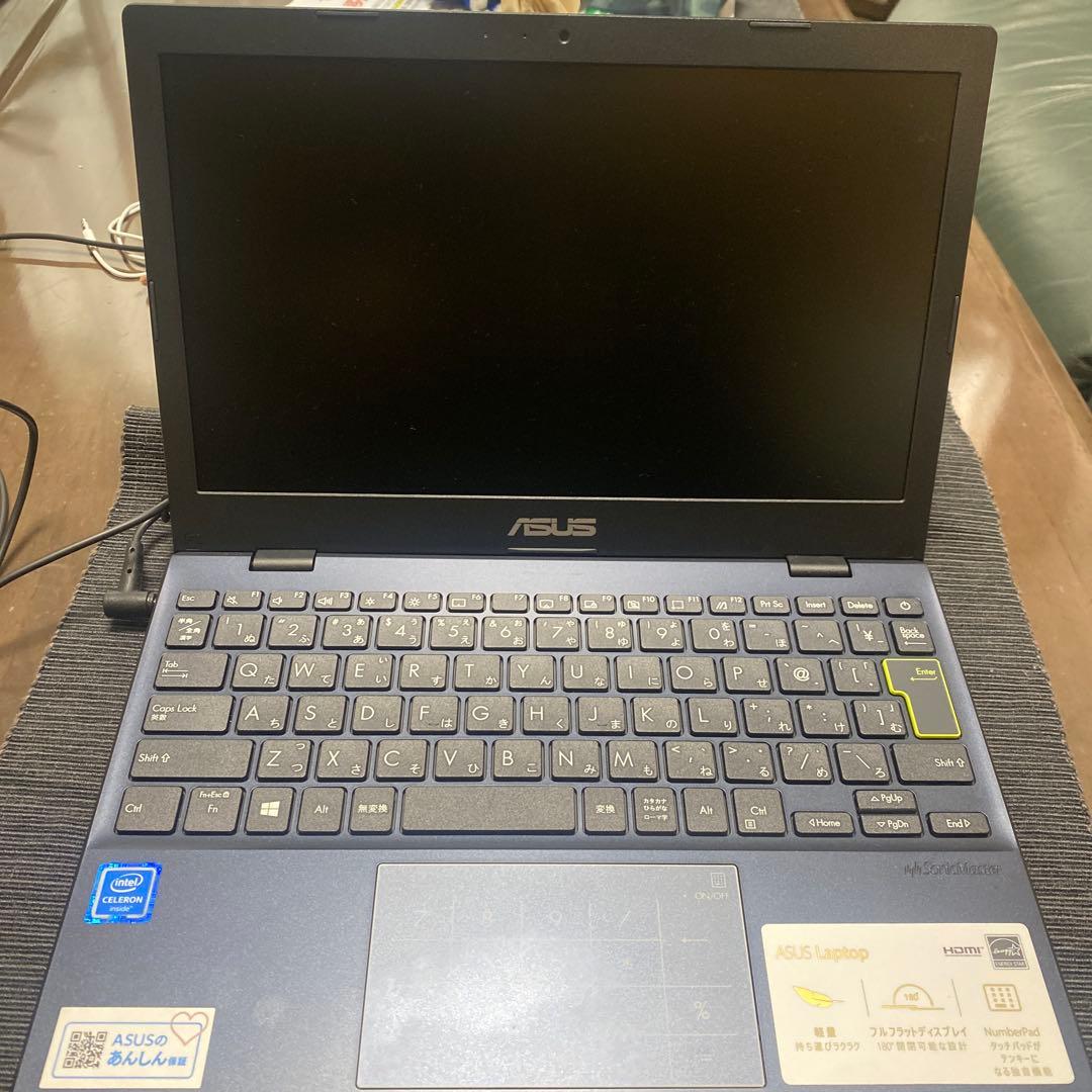 ASUS E210M ノートPC