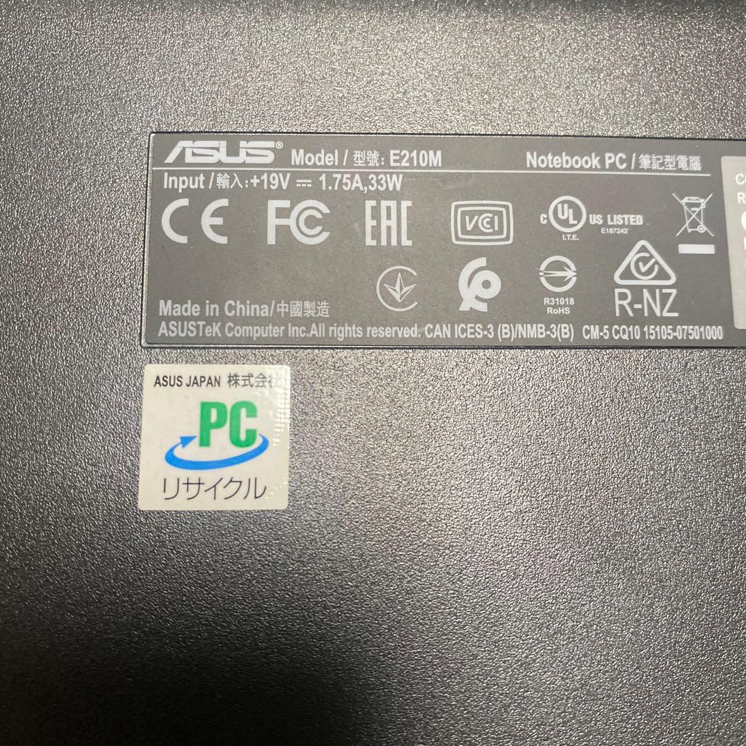 ASUS E210M ノートPC