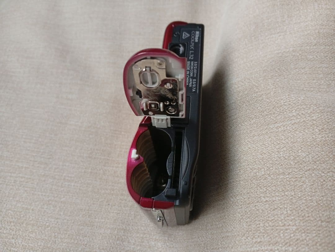 Nikon COOLPIX L32 ピンクのコンパクトデジタルカメラ