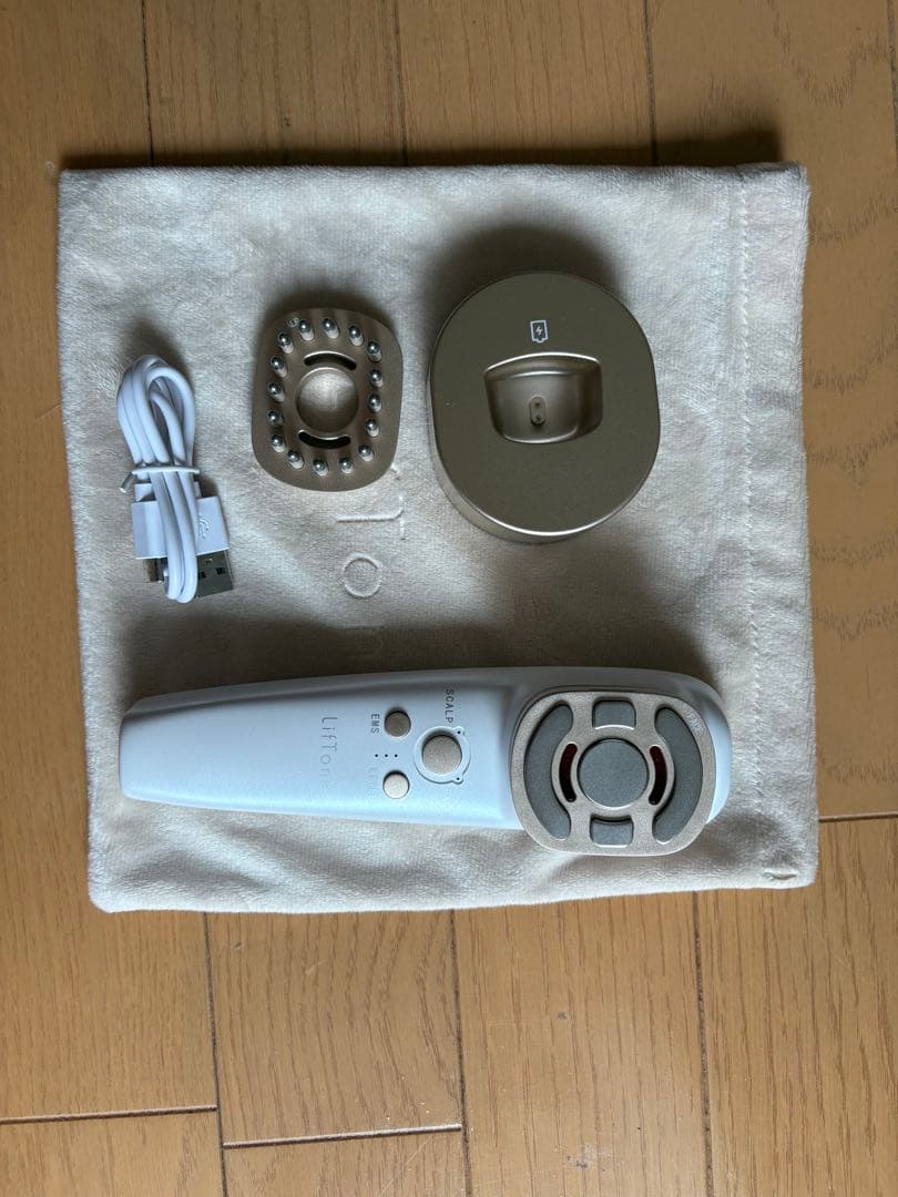 LifTon 美顔器 コンパクト ホワイト ゴールド