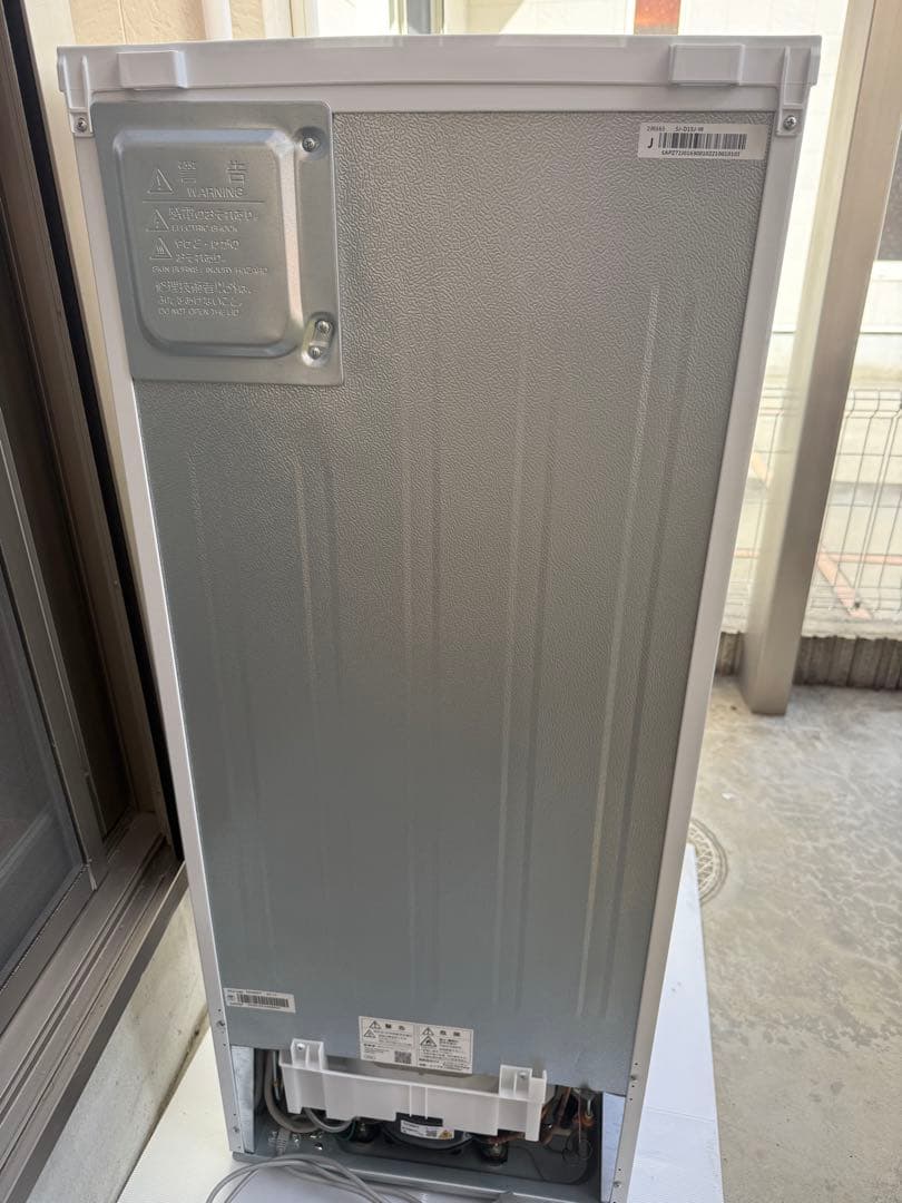 ぱ　　　SHARPホワイト 2ドア冷蔵庫　2022年式