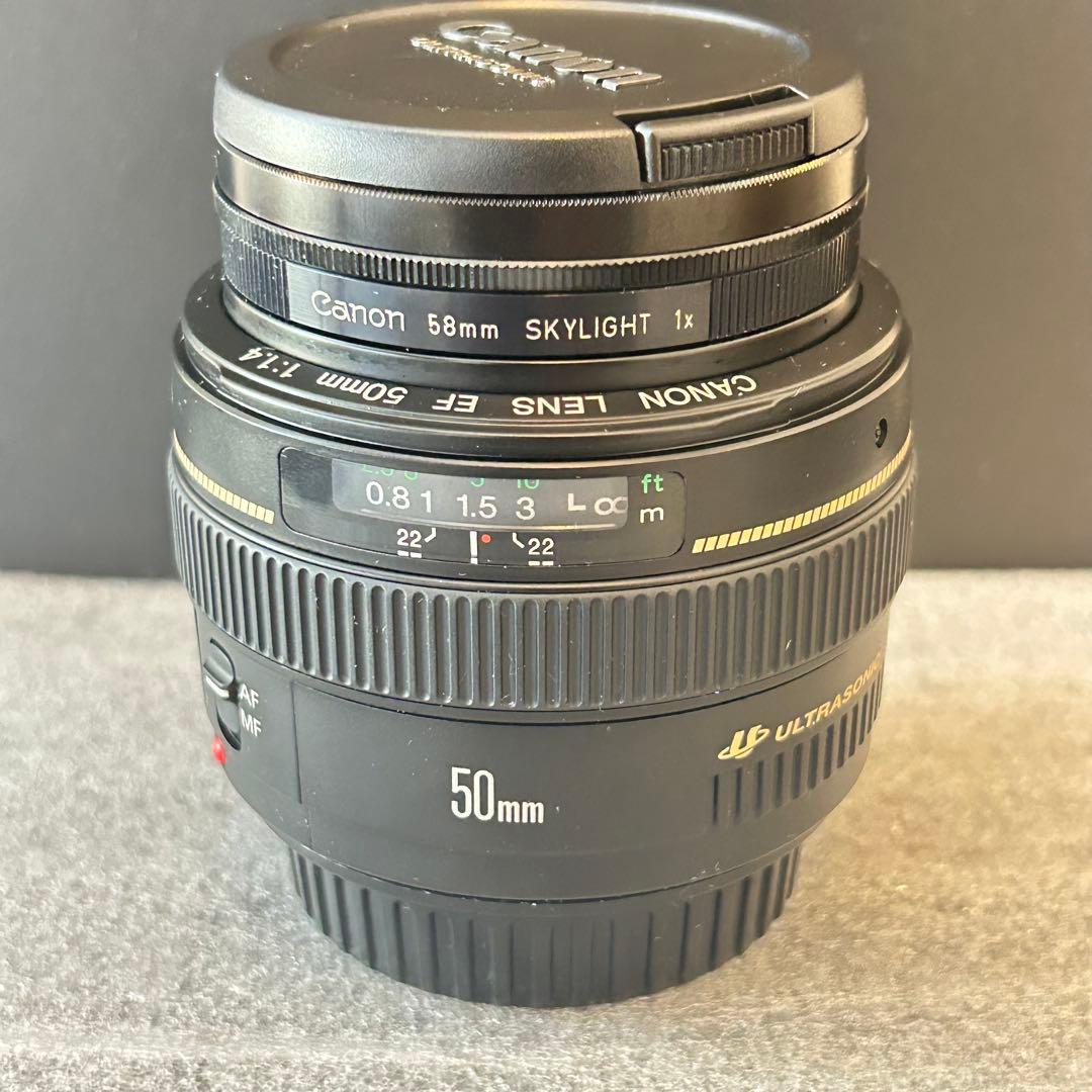 美品Canon EF 50mm f/1.4 単焦点レンズ　キャノン