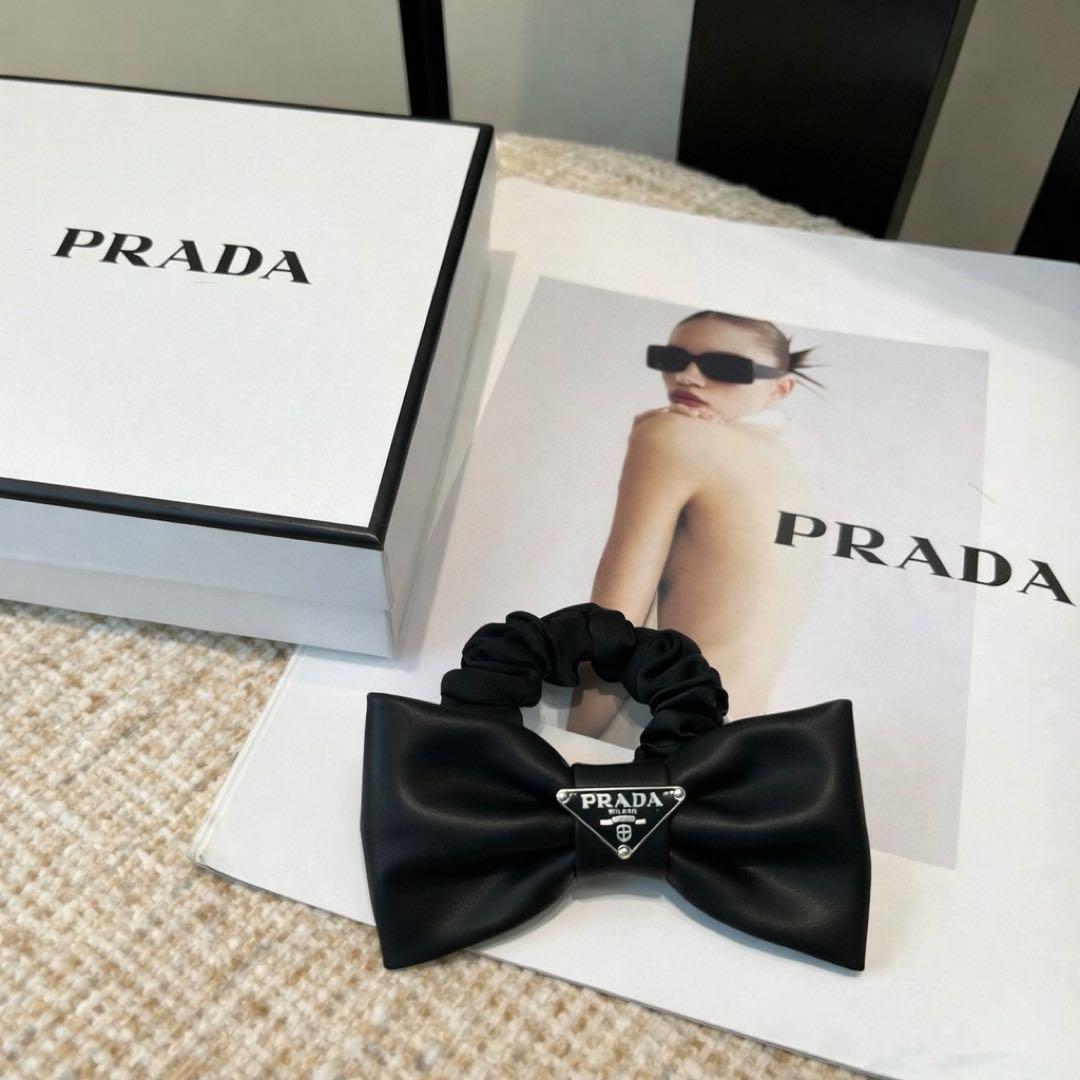 PRADA リボン ヘアアクセサリー シュシュ ブラック