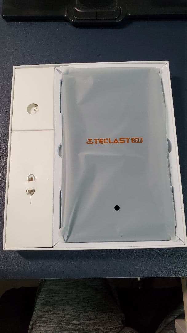 k*a様 Teclast タブレット本体 T50mini 水色 (新古品)