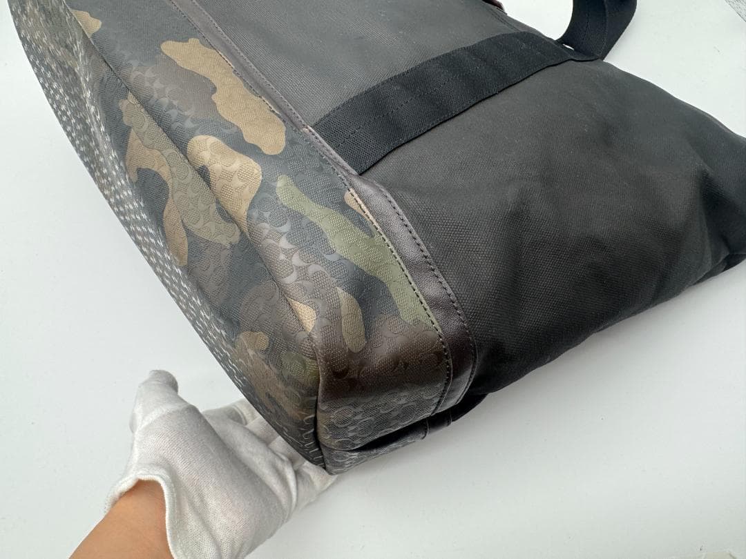 COACH F70832 ウィークエンド トートバッグ カモフラ柄 ポーチ付