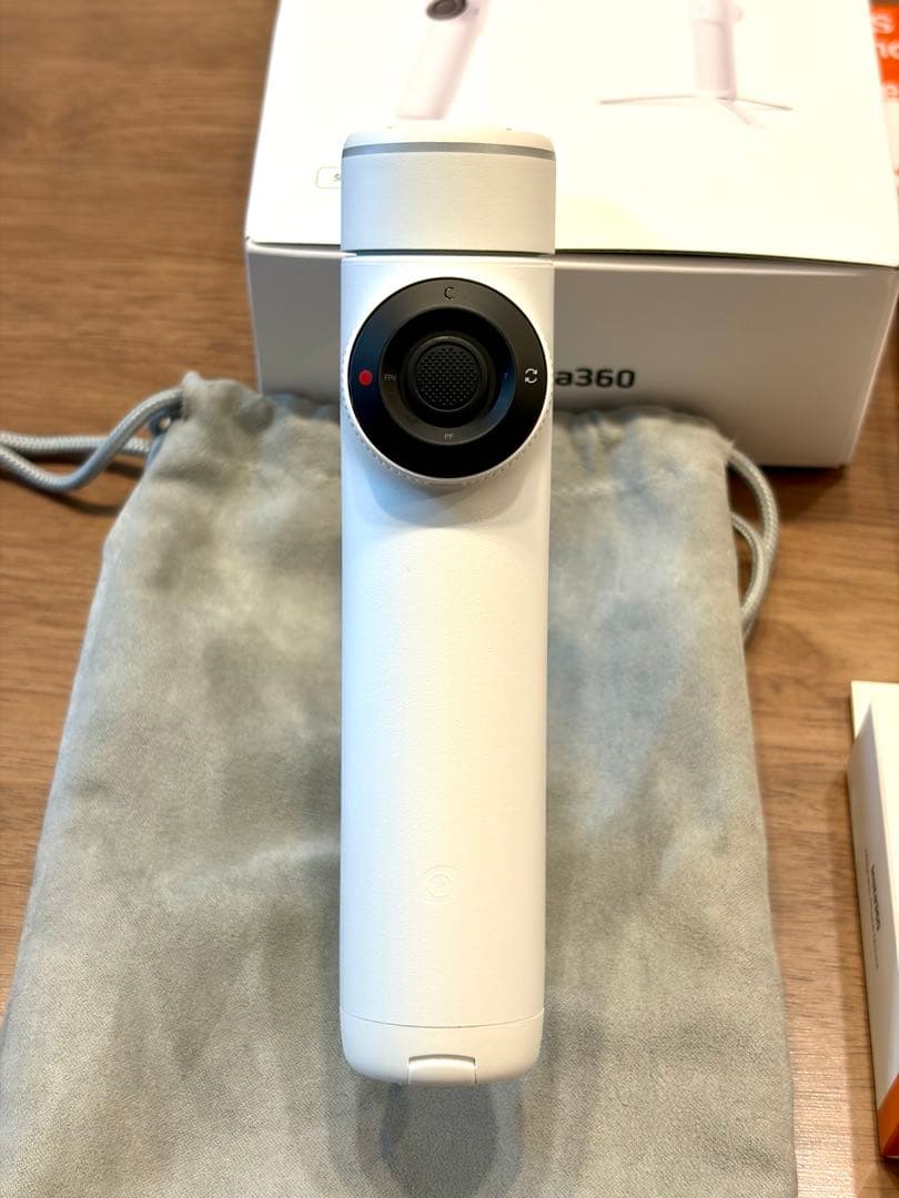 【美品】Insta360 Flow 2 Pro スマホジンバル megsafe付