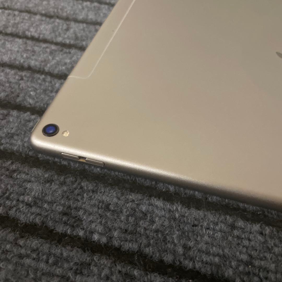 184 iPad Pro 12.9 2世代 64GB SIMフリー グレイ