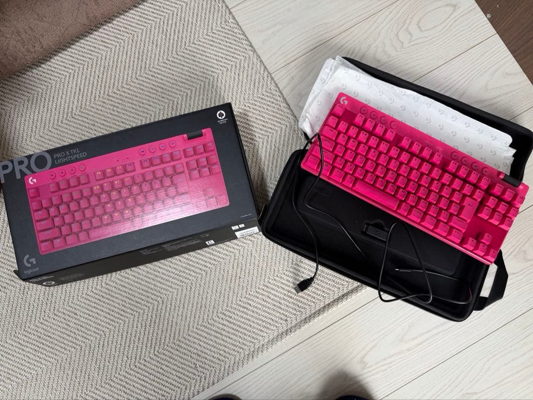 logicool GPROX TKL LIGHTSPEED マゼンタ　茶軸