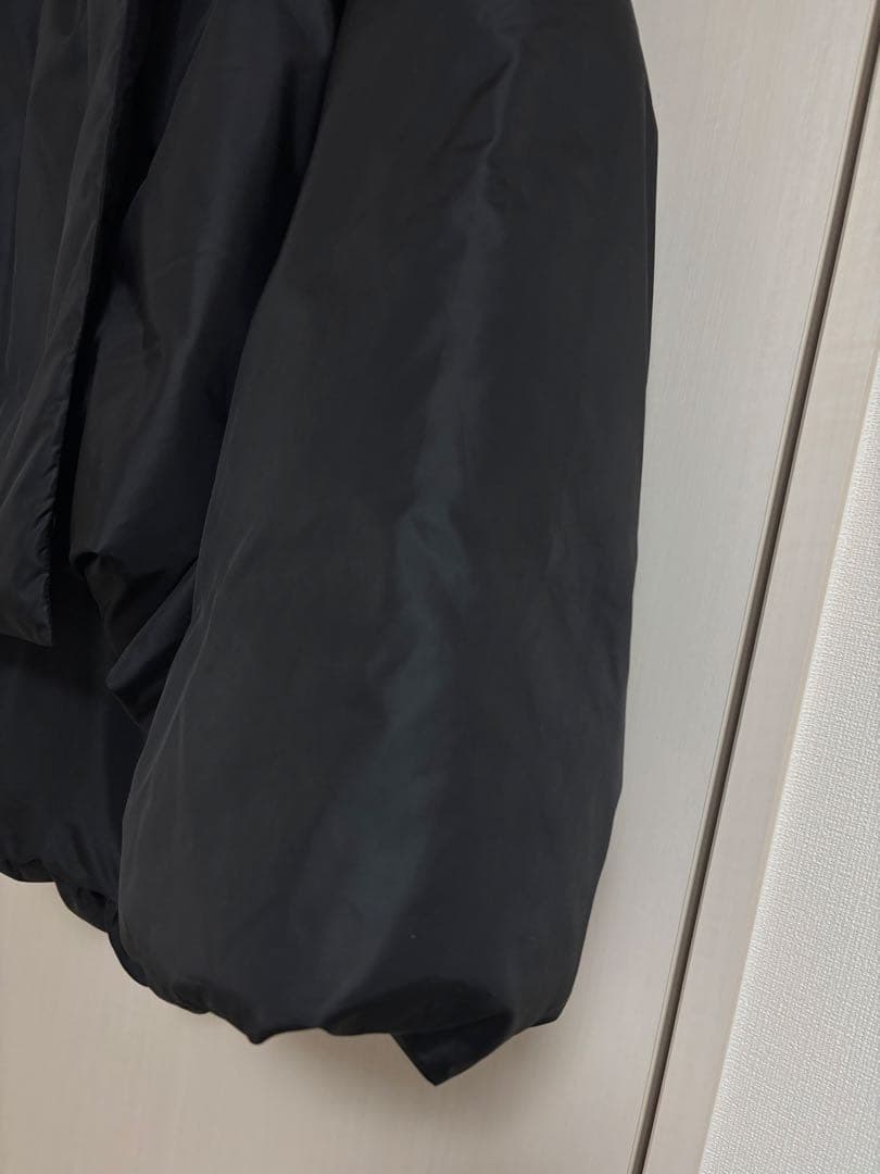 ミズイロインド　mizuiro ind フード付き ショート丈ダウン　ブラック