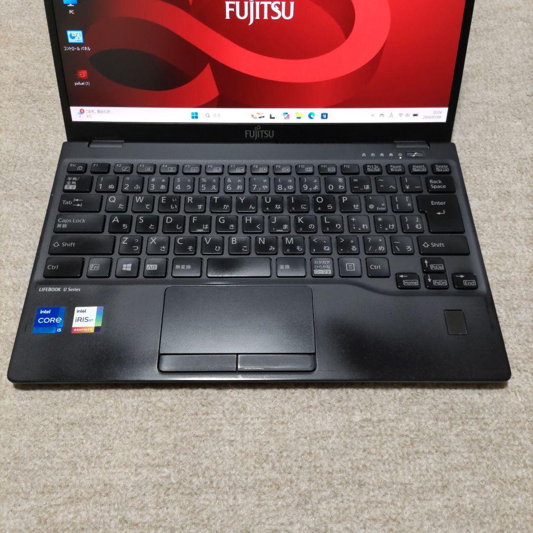 第11世代 富士通 LIFEBOOK U9311/F i5 液晶枠に破損ヒビあり