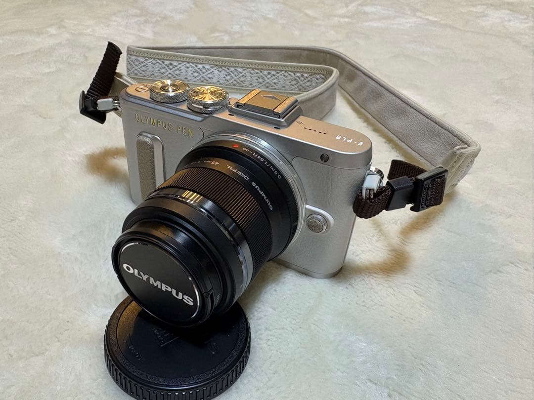 OLYMPUS PEN E-PL8 ＋ 単焦点レンズ