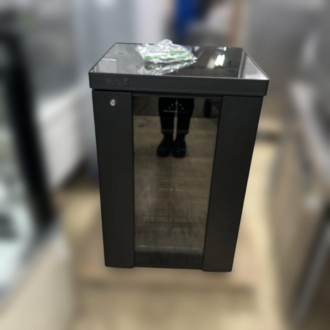 7165【鍵付き 美品】2023年製 フォルスタージャパン ワインセラー 36本