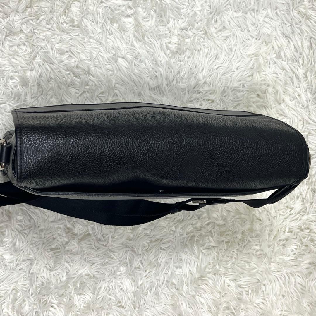 美品✨COACHヘンリーメッセンジャーバッグ ペブルドレザーブラックF54149