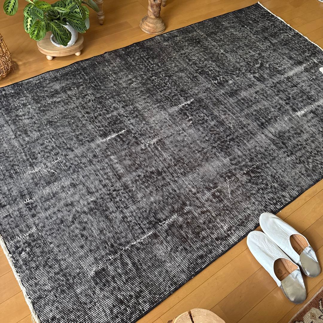 112×192 貴重ブラックオーバーダイ　擦れシャビー　トルコヴィンテージラグ