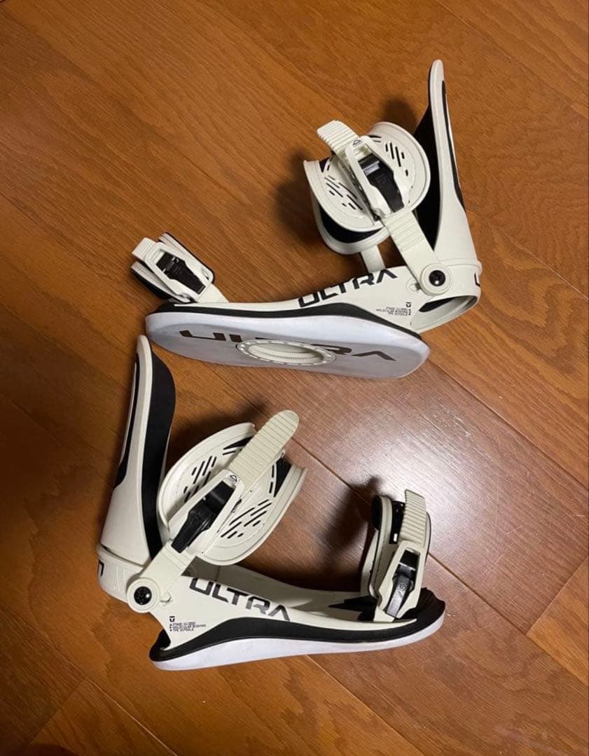 UNION ULTRA ホワイト Mサイズ　バインディング　23-24モデル