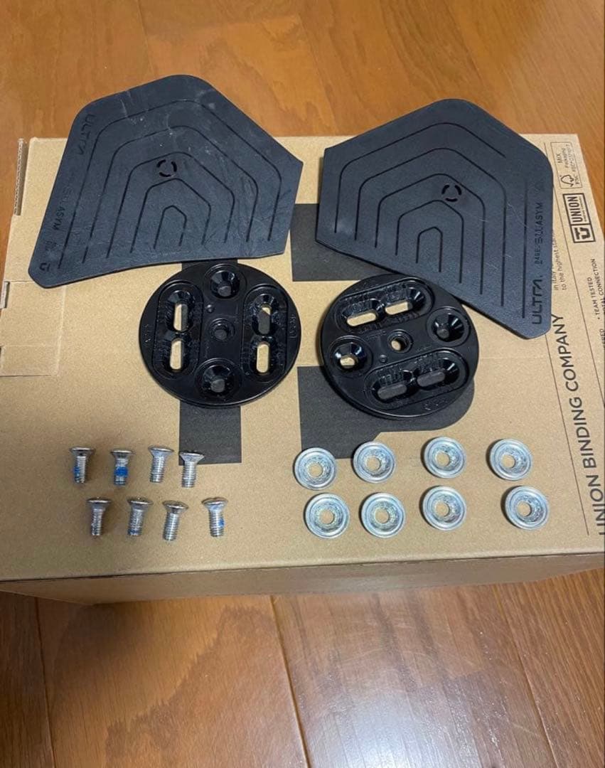 UNION ULTRA ホワイト Mサイズ　バインディング　23-24モデル