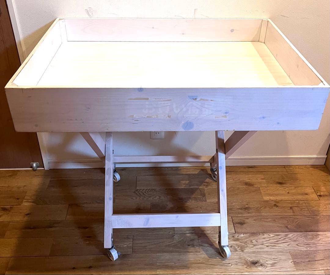 店舗什器　木製ワゴン