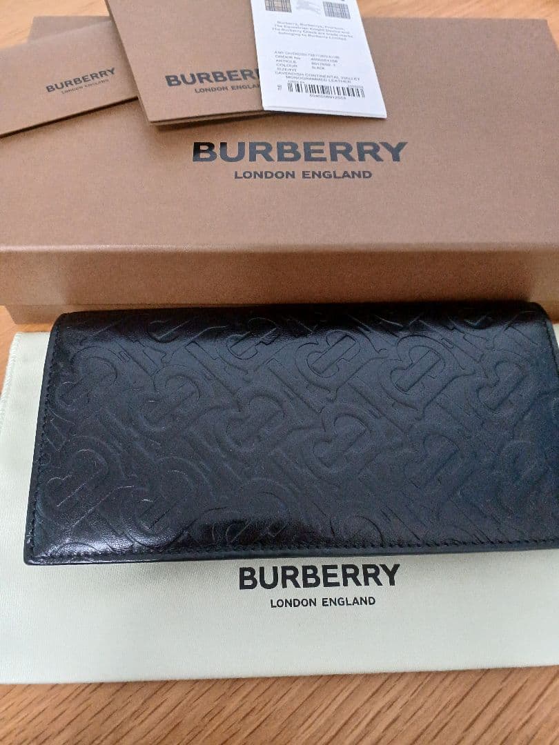 未使用に近い　BURBERRY財布　正規品　イタリア製