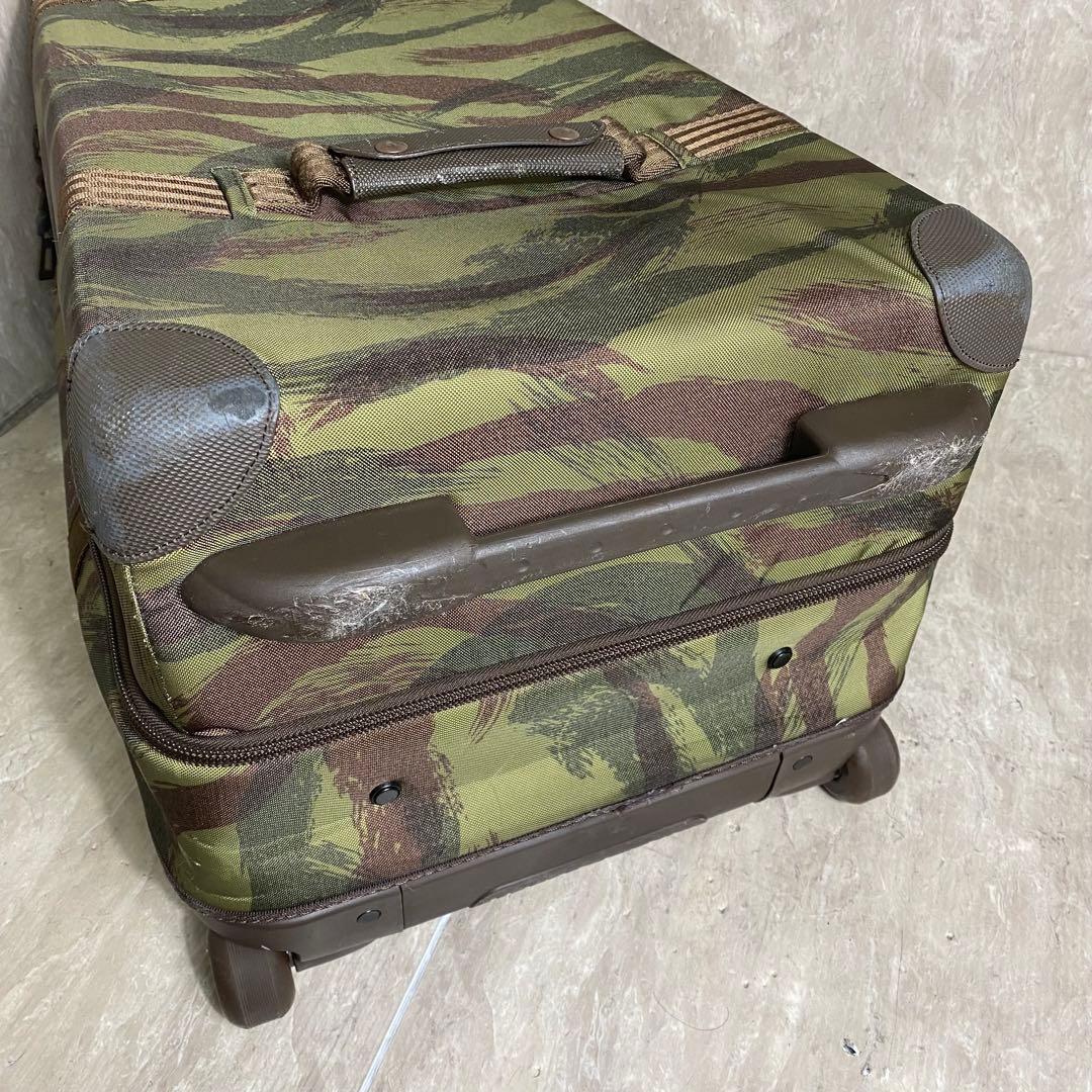 Burton キャリーバッグ カモフラージュ キャリーケース 大容量