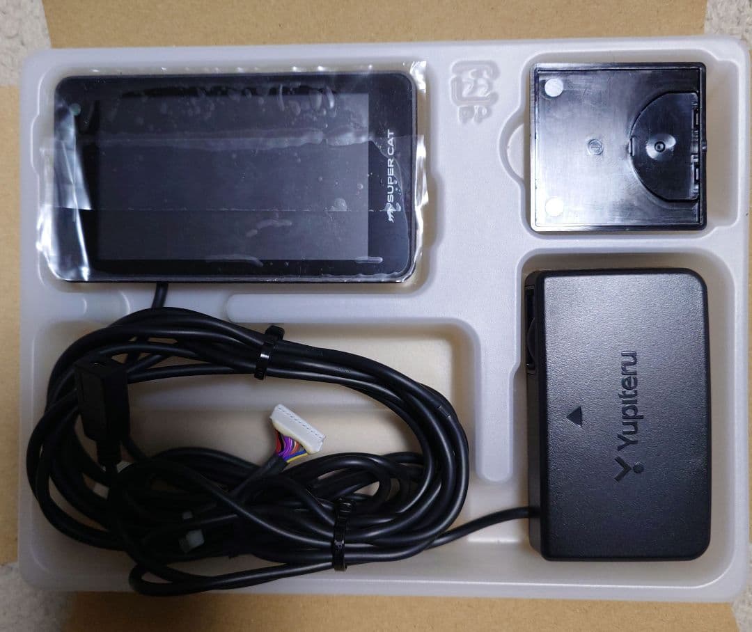 ユピテル SUPER CAT レーザー＆レーダー探知機 LS2100最新データ付