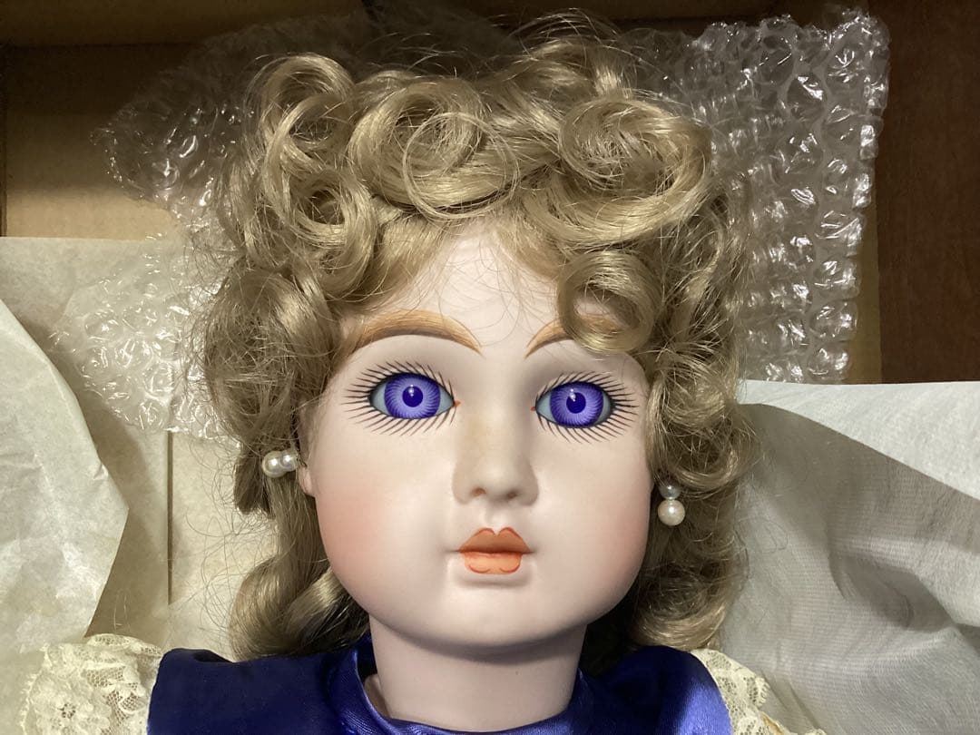 ビスクドール　スタイナー　アンティークドール　ヴァイオレットアイ　 青白ドレス