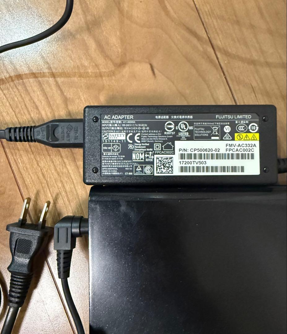 富士通ノートPC Core i5 SSD256GB タッチ Win11