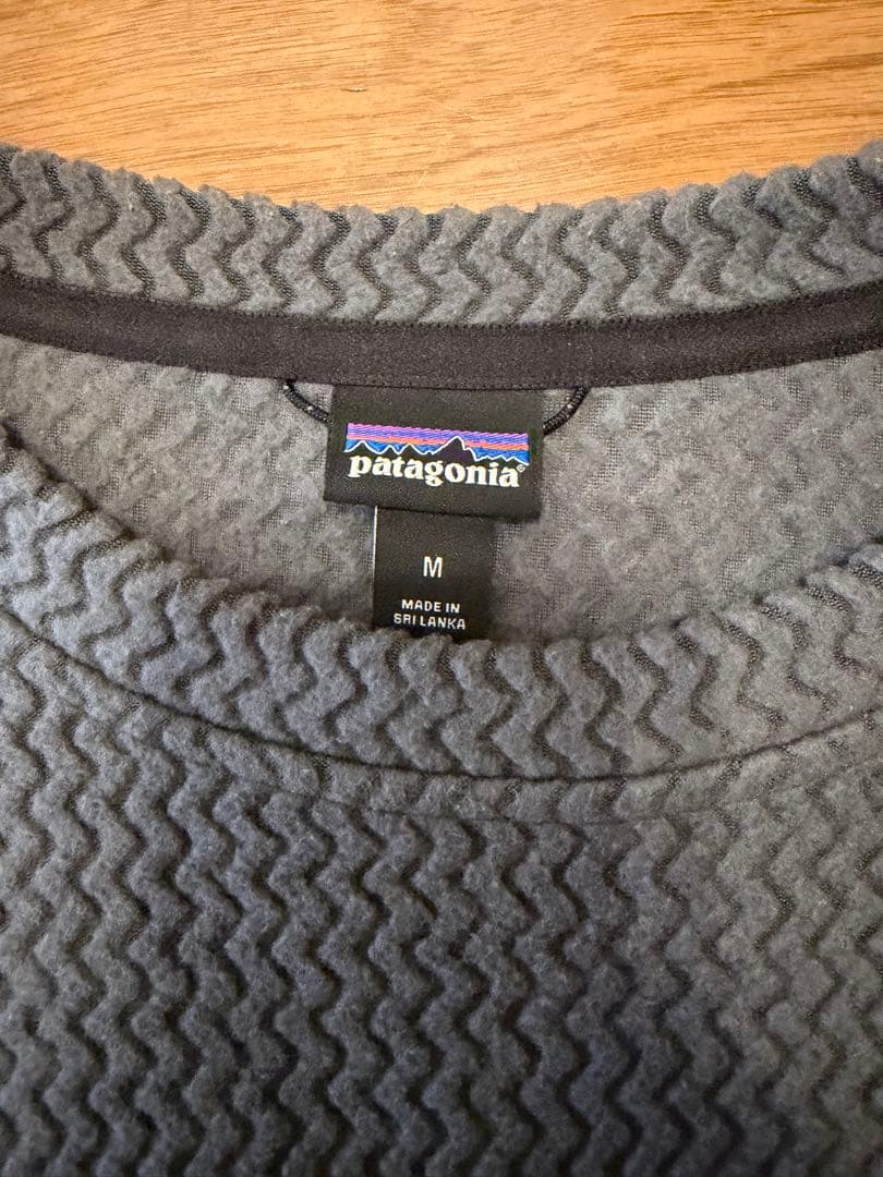 パタゴニア　メンズ　R1 エア・クルー