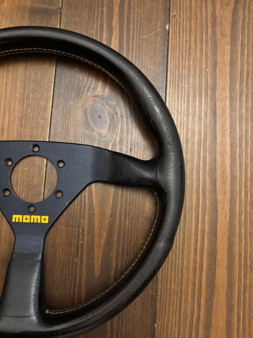 MOMO MOMOCORSE ステアリング 本体　33パイ　ホーン付き