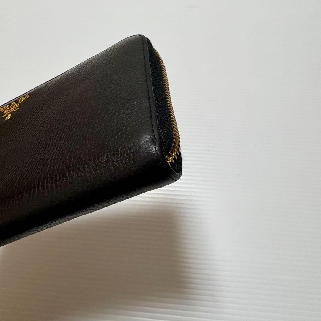 プラダ　PRADA 財布　長財布　ラウンドファスナー